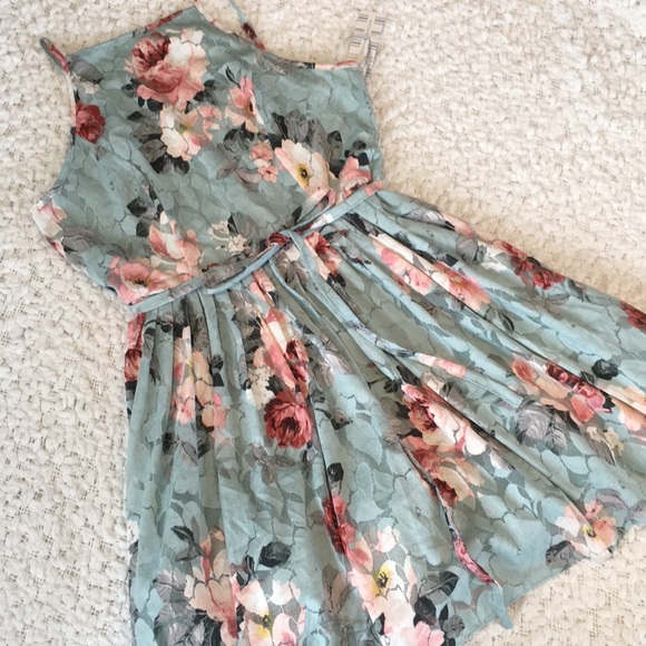 NWT Lace Fit & Flair Floral Dress Netted Underlay - Picture 2 of 16